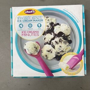 Chef'n Sweet Spot Ice Cream Maker with Pink and White